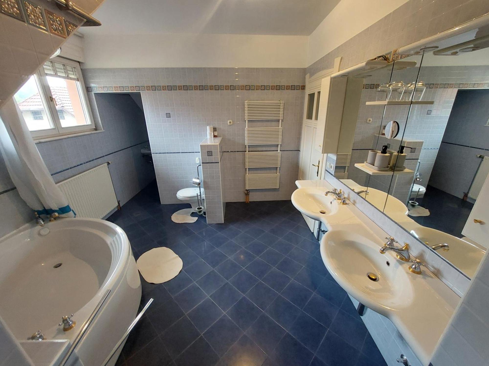 R24, Rose House Hotel Ljubljana Luaran gambar